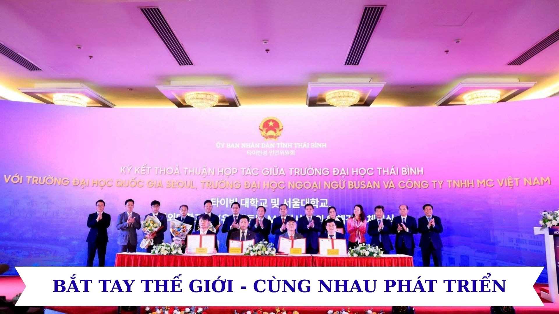 BẮT TAY THẾ GIỚI – CÙNG NHAU PHÁT TRIỂN 